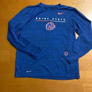 Bundle 2 Nike T shirts , size L